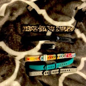 Working Fitbit Alta with 5 bands and a charger